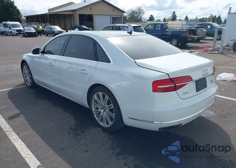 2015 Audi A8 L 4.0T z USA, uszkodzony, nr VIN WAU32AFD6FN039739
